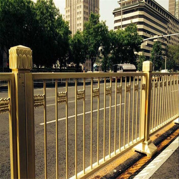 云南大理 公路安全卫士——金属京式护栏的应用与价值