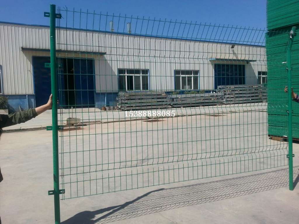 云南北辛营商贸 专业打造坚固耐用的双边护栏网，守护昆明及云南区域安全