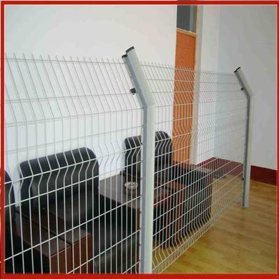 高铁围栏网 安全守护与制造厂家概览